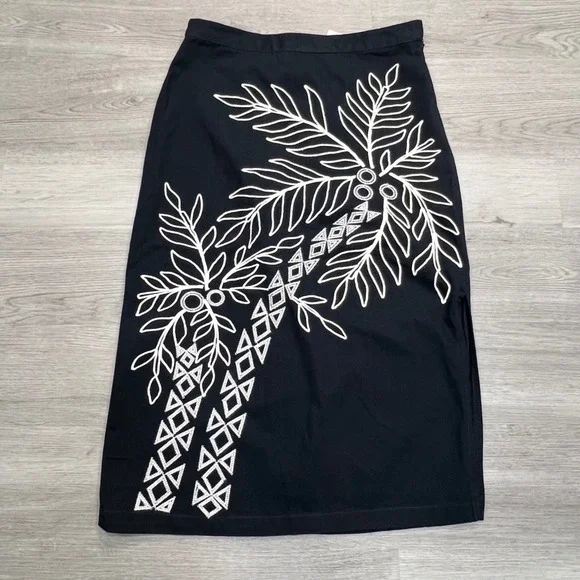 Maeve Anthropologie Black White Leaf Embroidered Pencil Skirt Size 12 NWT - Picture 10 of 10